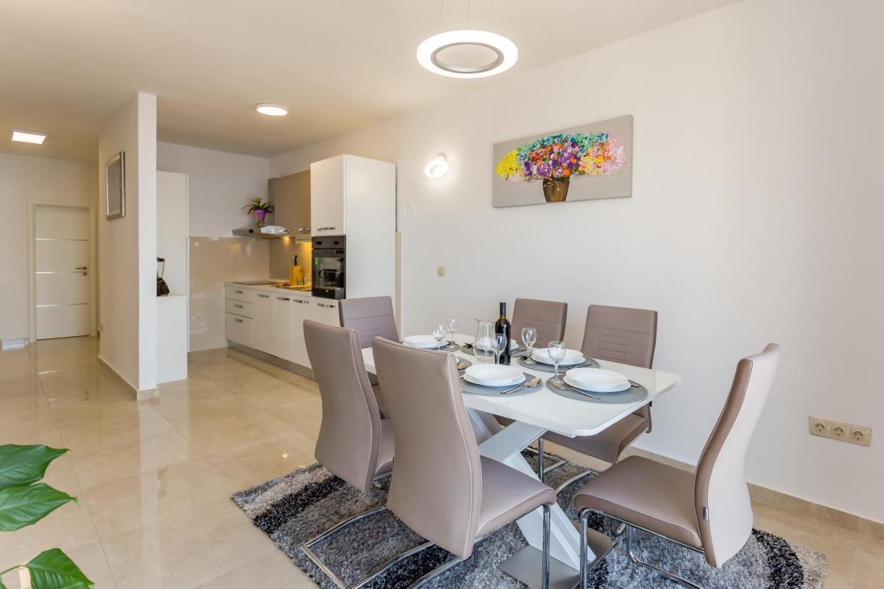 Holiday House Almissa Omiš Екстериор снимка