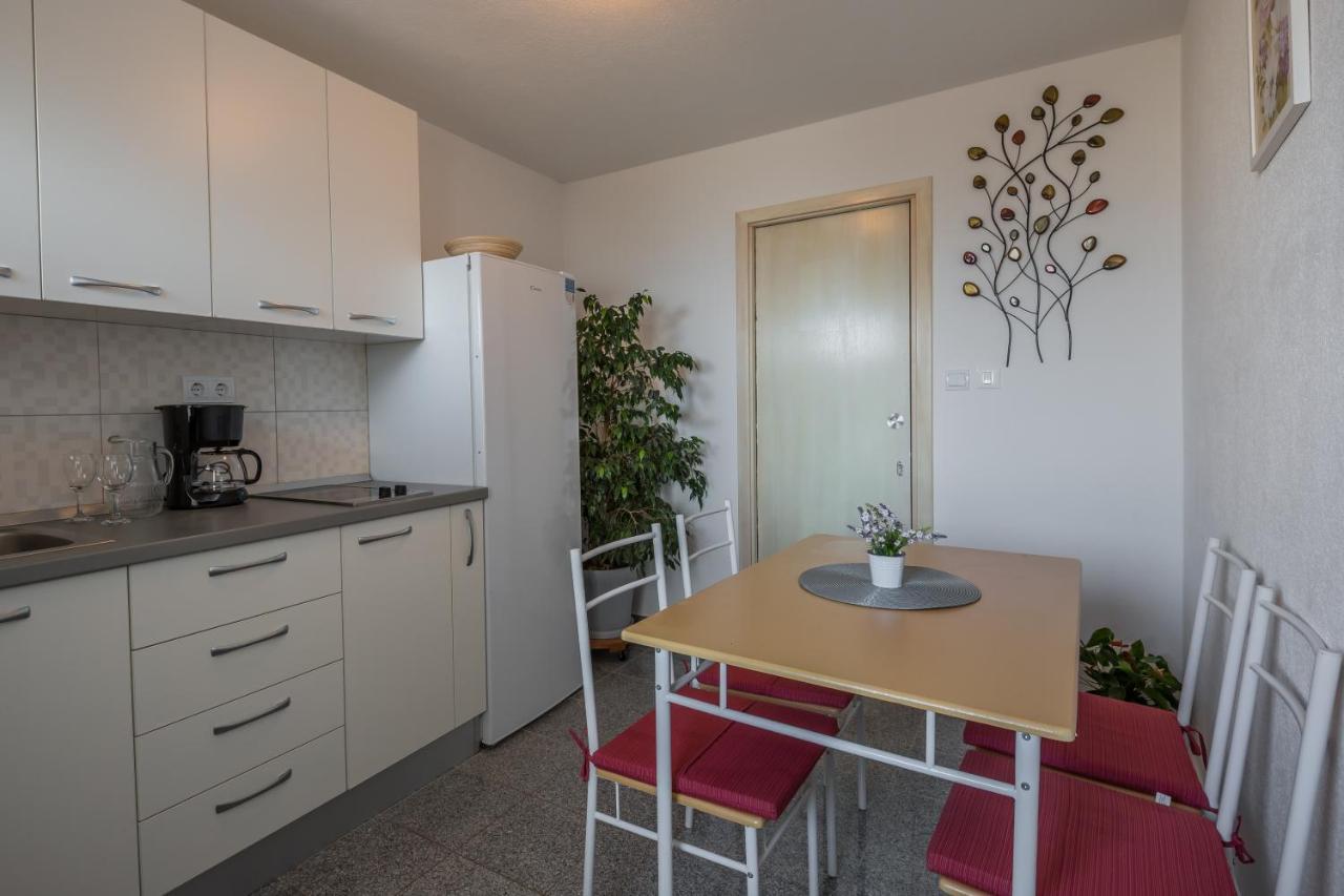 Holiday House Almissa Omiš Екстериор снимка