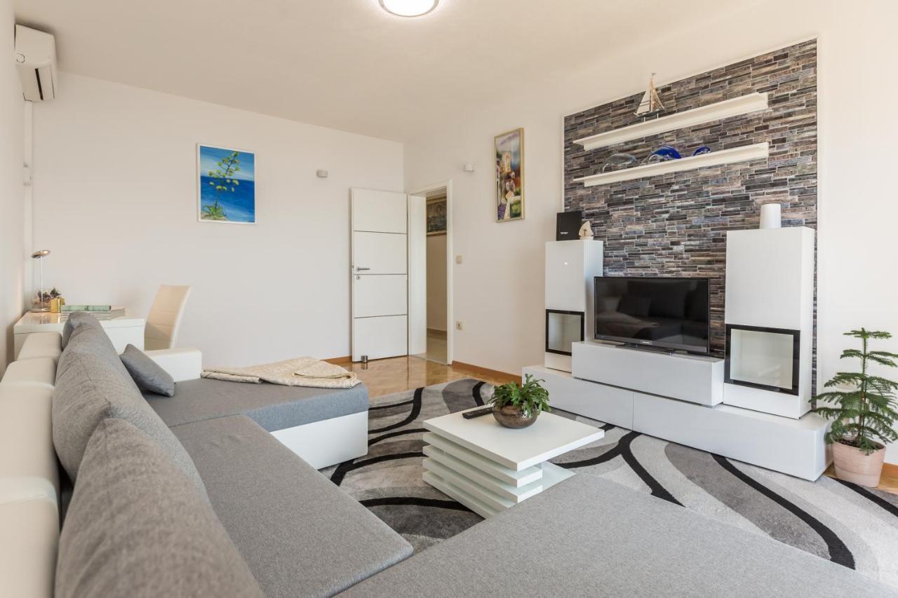 Holiday House Almissa Omiš Екстериор снимка